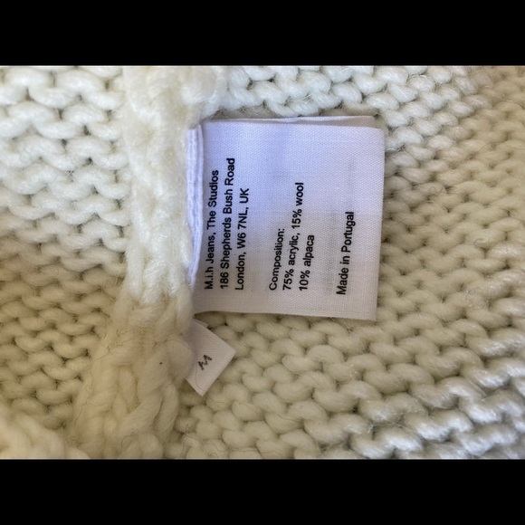 𝅺m. I.H .Jeans wool/ alpaca fringe vest / sweater . Med - Picture 10 of 10